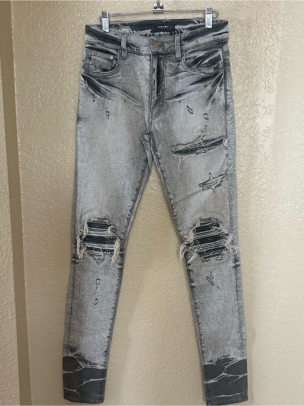 AMIRI Women's Distressed Gray Ripped Jeans
